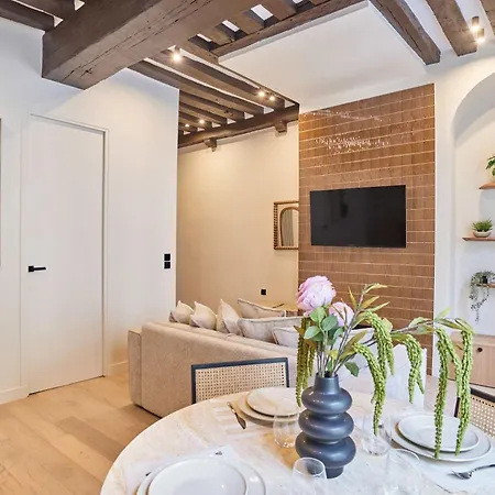 Charming In The Center Of Apartament Paryż